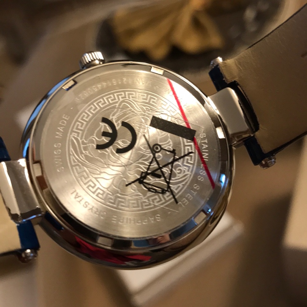 Versace Womens Watch - Picture 10 of 16
